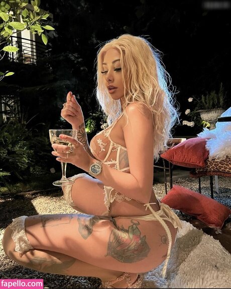 Ally Lotti erotic star picture