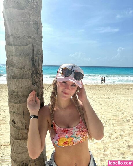 Mads Thompson Maddiiedee pornstar nudes picture