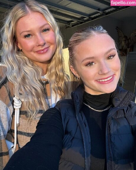 Mads Thompson Maddiiedee pretty model pic