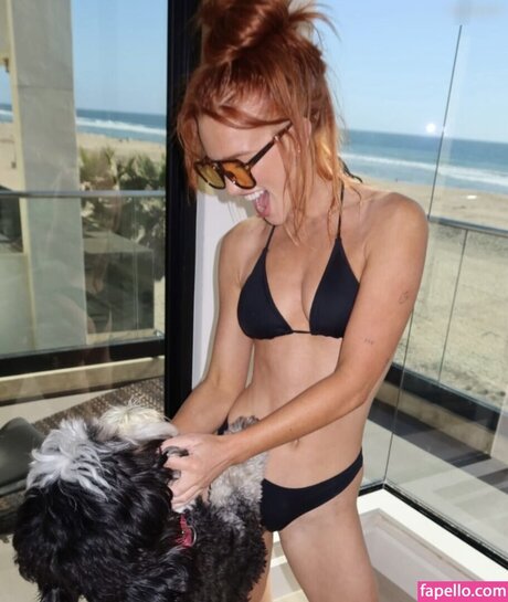 Julia Hatch erotic model photo