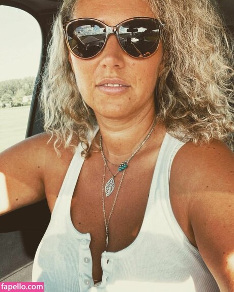 beach milf onlyfans free sex images