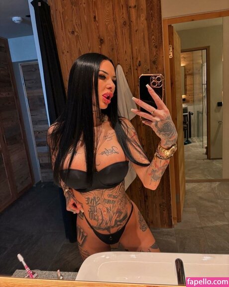 Maja Bach star xxx photo