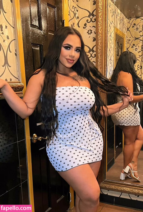 Luna Cruz pornstar free galleries