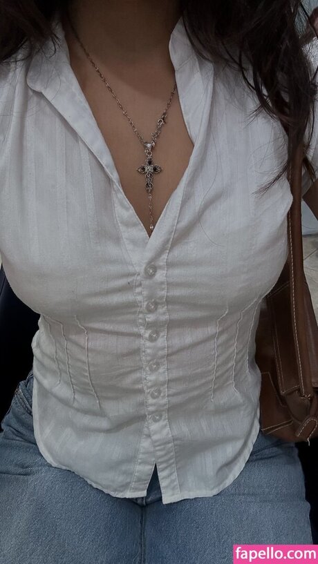 Om4ly art actress pic