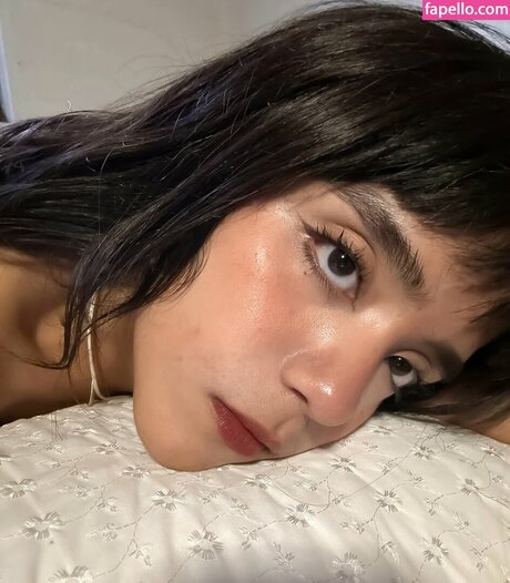 Om4ly star top pictures