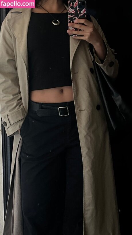 Om4ly star top picture