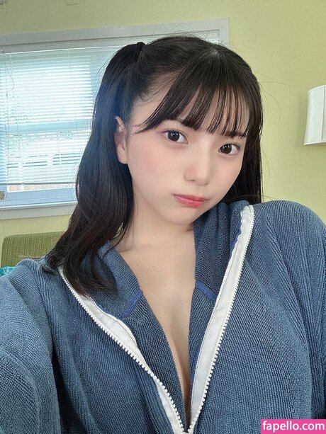 Himeno Hinano model adult pic