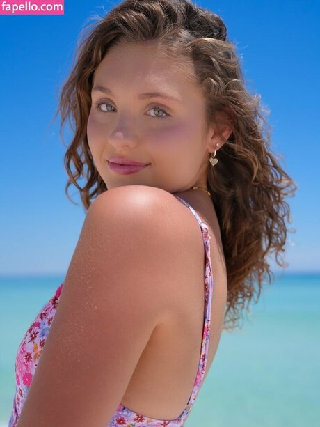 Olivia Mitchell pornstar xxx pictures