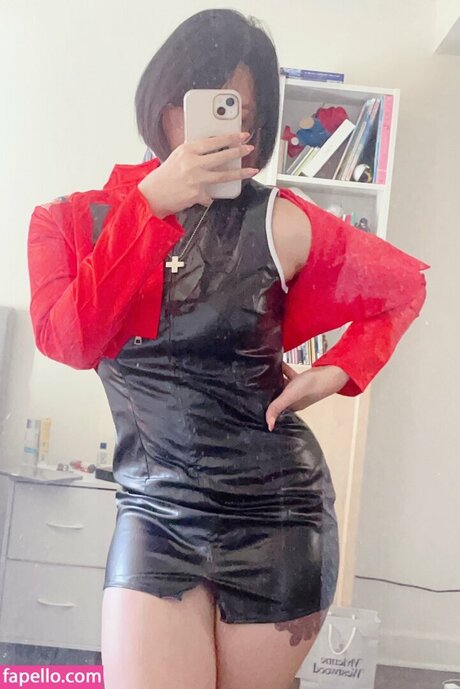 petite slut onlyfans exclusive archive