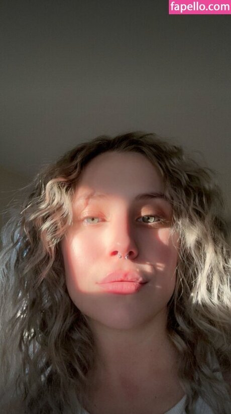 Araya Rose nudes model images