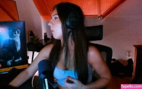 Honeyxxo star hot img