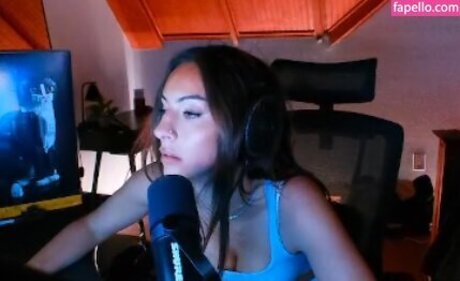 Honeyxxo Profile Pic