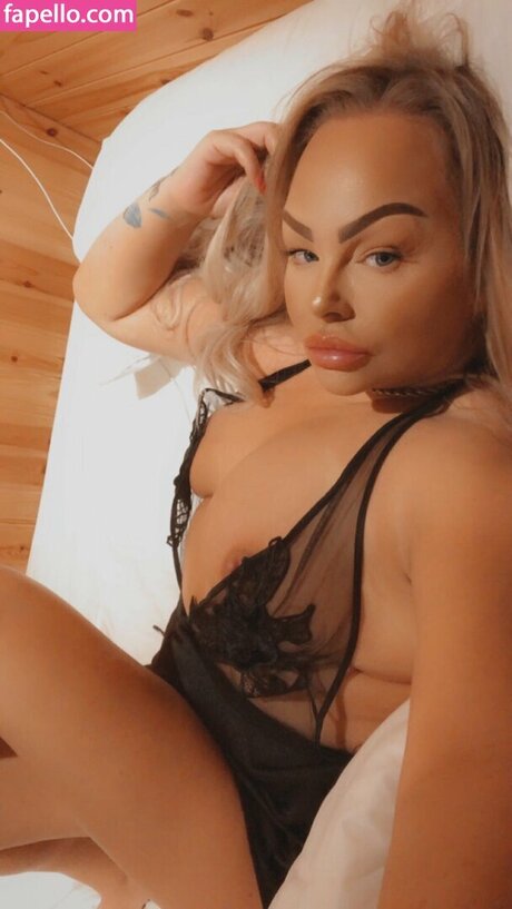 Mercedes Twitter Milf top actress img