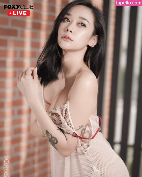 meguspusita model pretty galleries