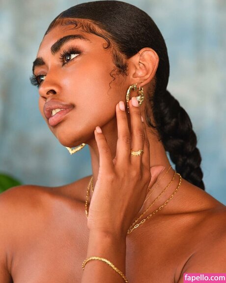 asian brunette onlyfans beautiful naked photo