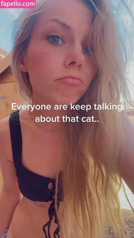 eating onlyfans porn pictures