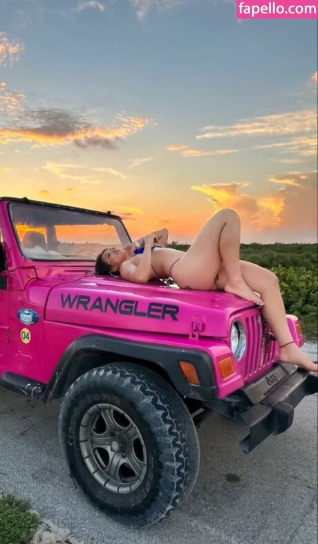 nerdy teen onlyfans naked image