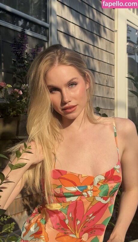 Colette Cherry pretty actress pic