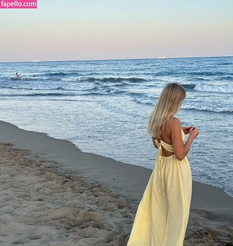 tonyapredko pretty actress pics