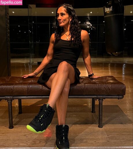 Amanda Serrano model free images