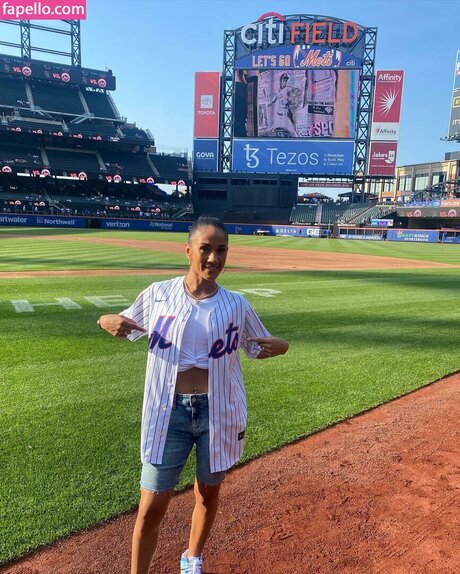 bikini model onlyfans nudes image