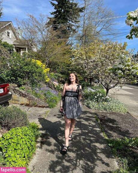 Msvioletvixxen model art photos