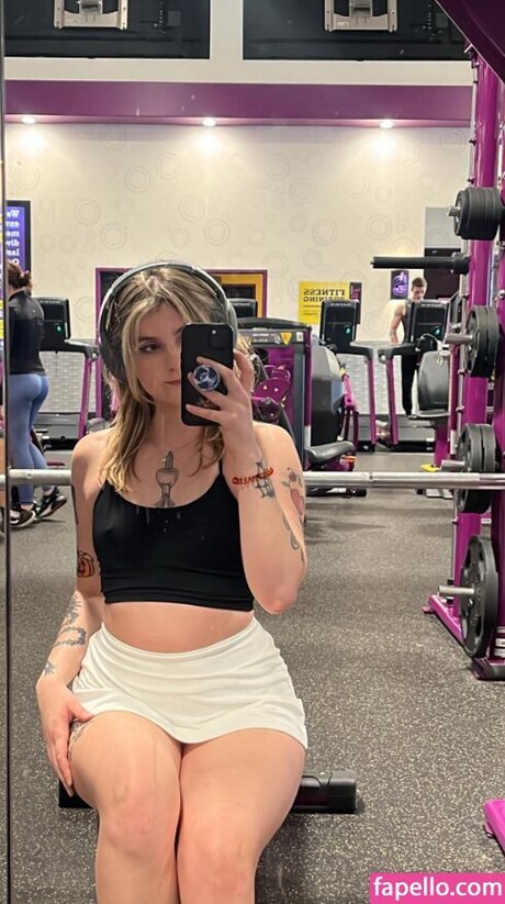 Msvioletvixxen nude star image