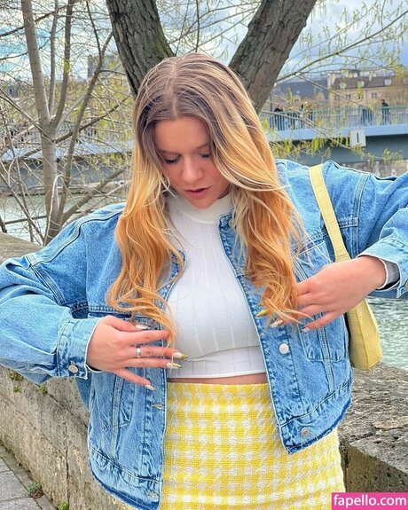 Justinaccessible nice actress pics