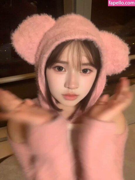 Meiyxtxin nude pornstar image