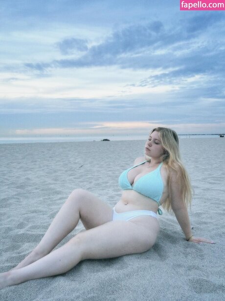 blonde trans onlyfans free pictures