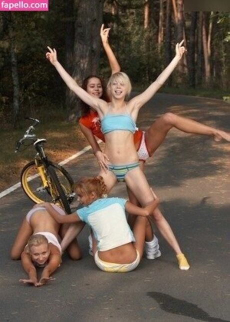 Alice Wonderbang porn star images