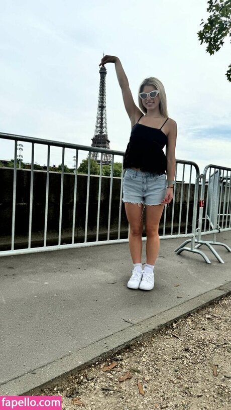 g cup tits onlyfans art nude gallery