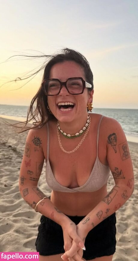 Julie Ferrat free pornstar galleries