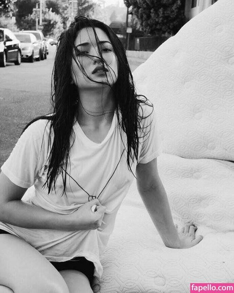 Reina Hardesty free model images