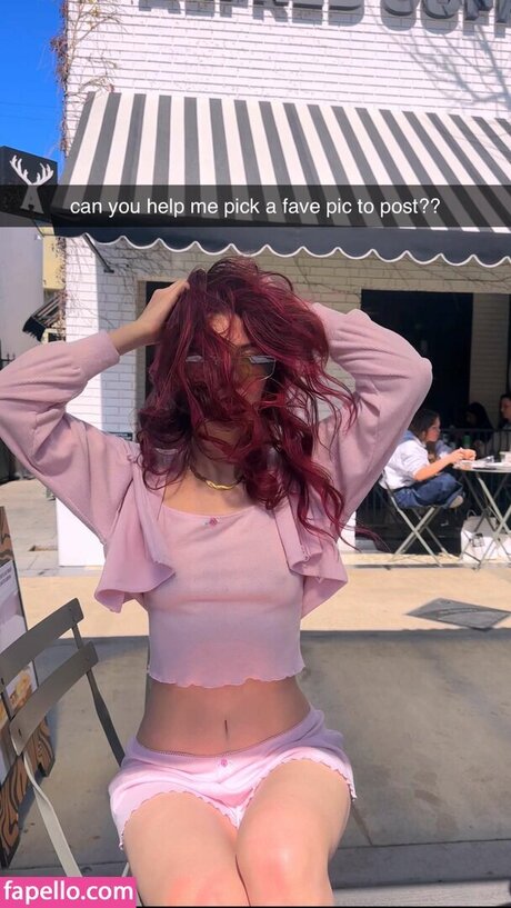 Jessie Paege model pretty img