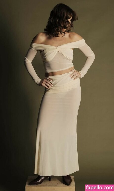 Madison Humphrey sexy actress pictures