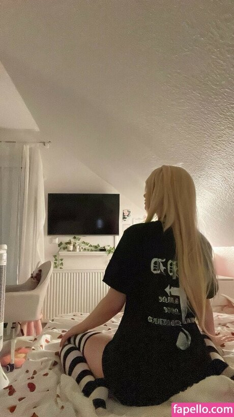 natural girls onlyfans beautiful nude image