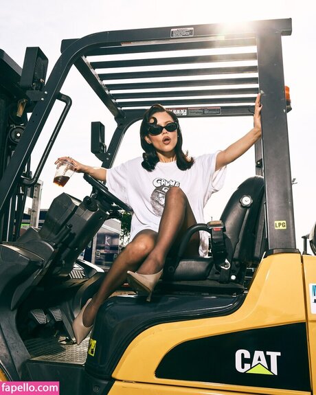 brown eyes kitty onlyfans sexy naked picture