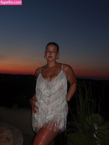 Esther Burden perfect model photo