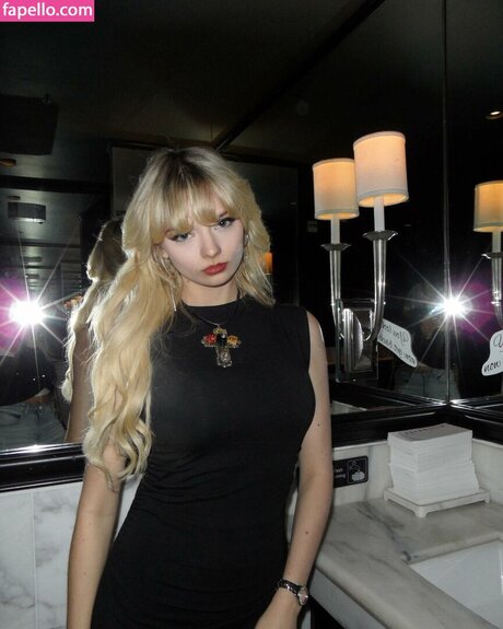 Emma s MySpace erotic model images