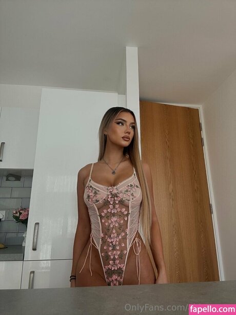 Abbie Hall exclusive pornstar pics