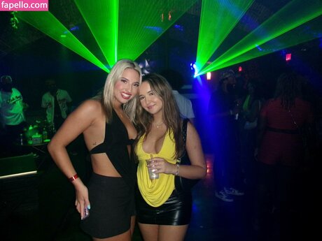 Cloud ASMR pornstar pretty photo