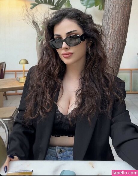 Deniz Ba da_ beautiful actress picture