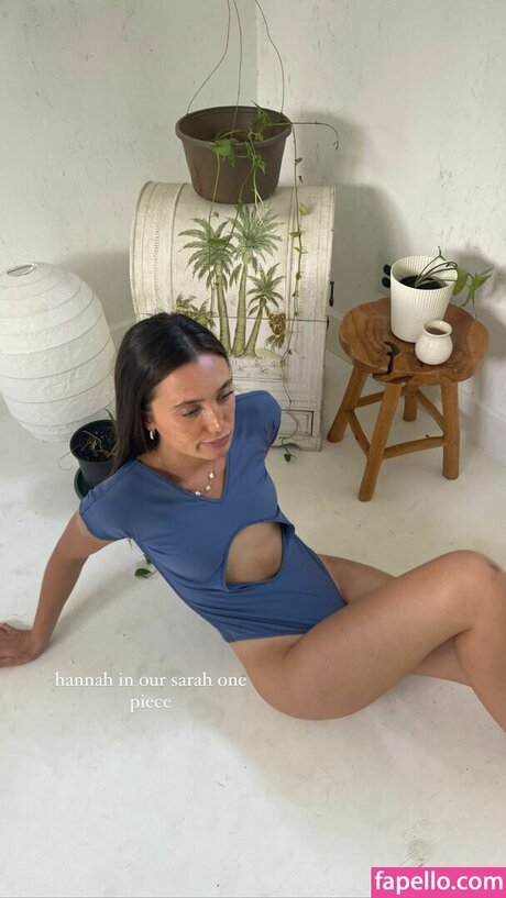 Hannah Meloche model pretty photos