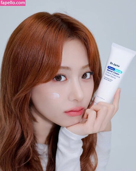 asian young onlyfans top photo