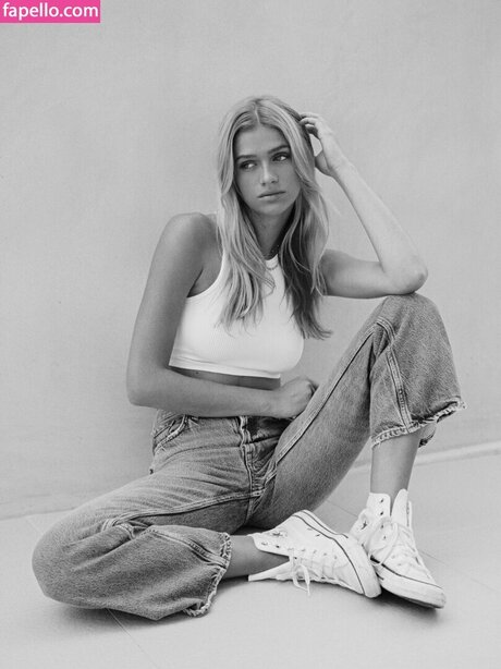 Sarah Hands sex actress image