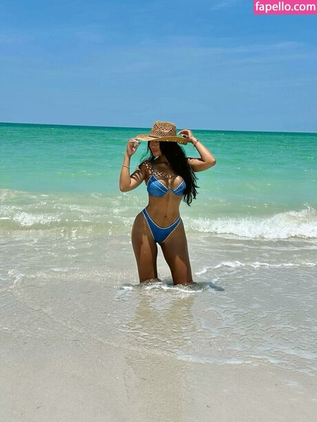 rosetobar hot star picture