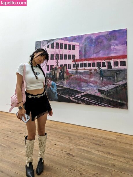 Lisa Tung model adult picture