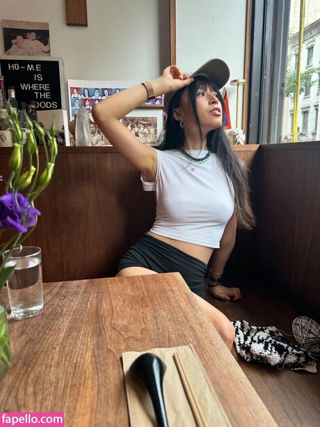 Lisa Tung art pornstar gallery