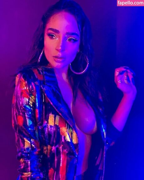 Manelyk Gonz lez model hd images